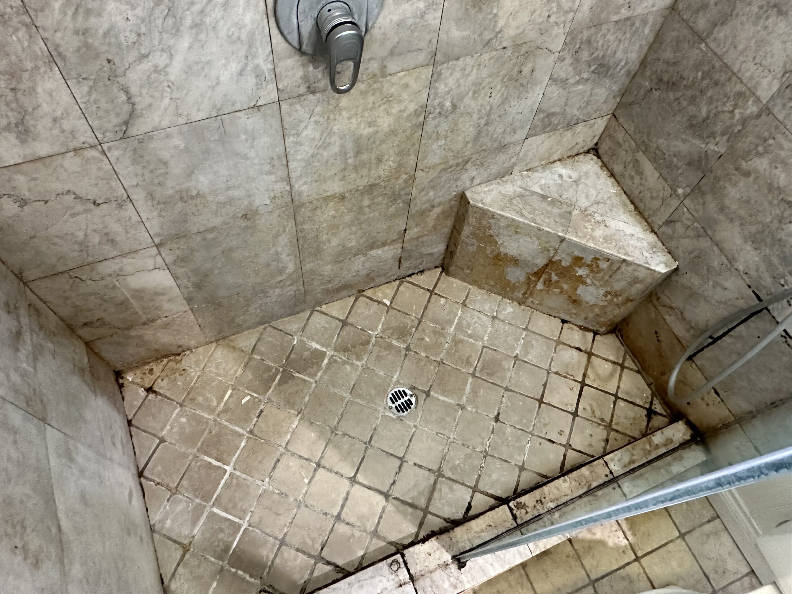 shower enclosure cleaning and restoration